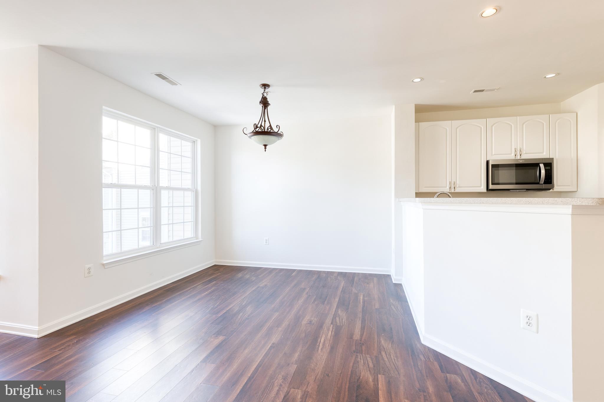 400 SYMPHONY CIRCLE 360C