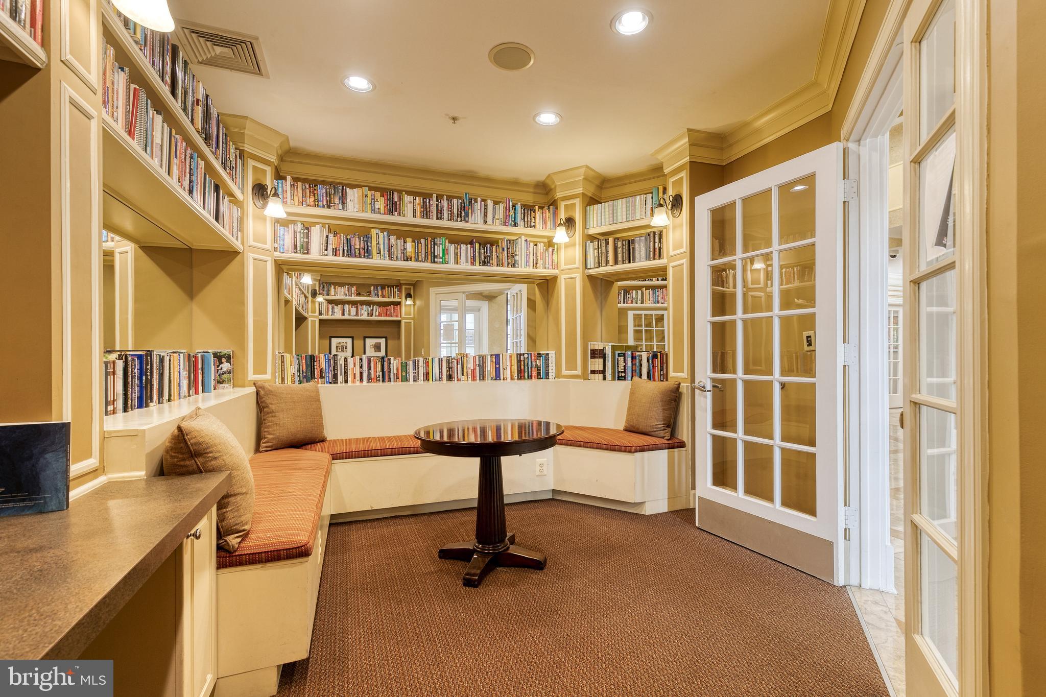 400 SYMPHONY CIRCLE 360C