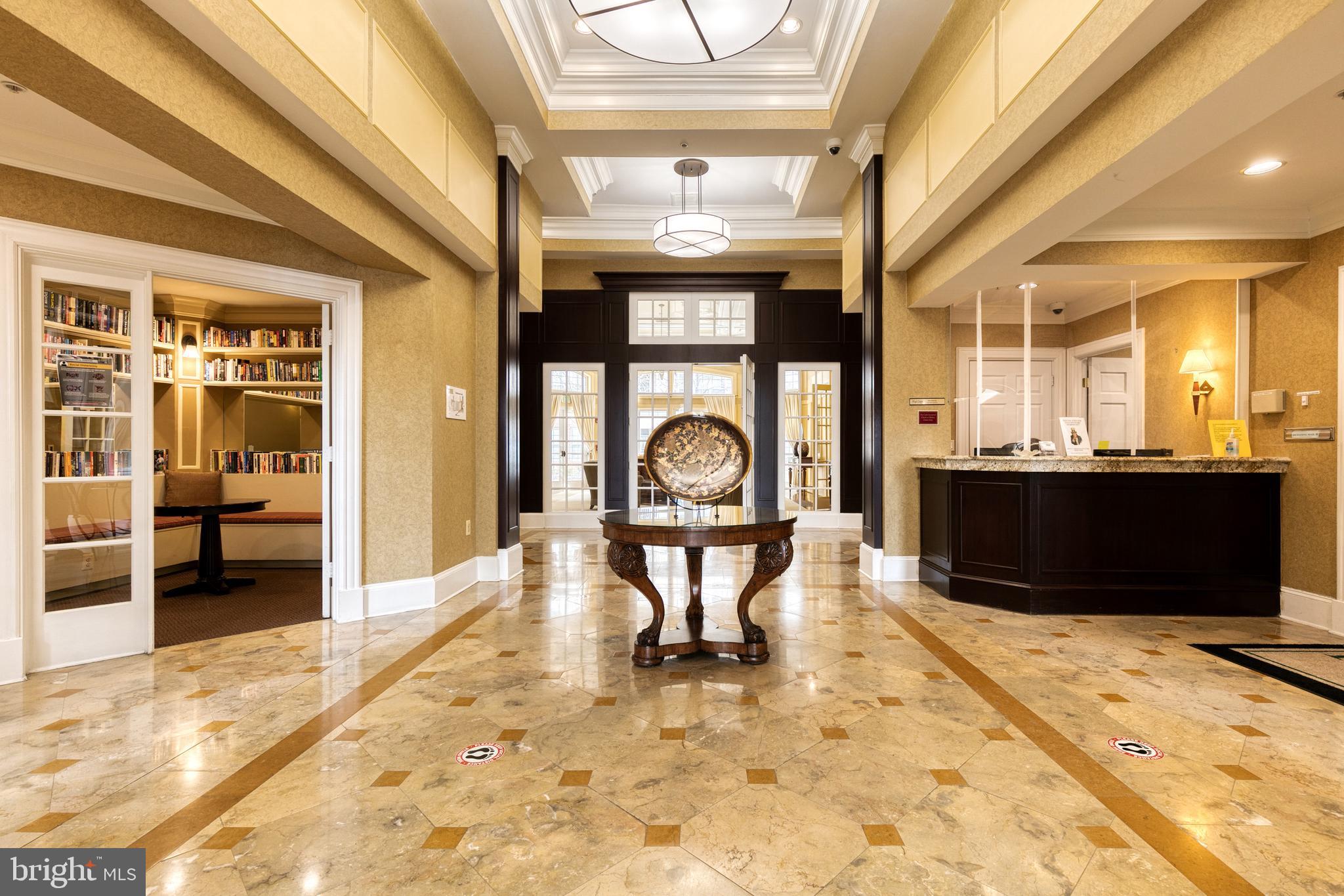 400 SYMPHONY CIRCLE 360C