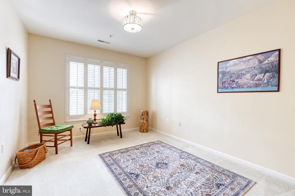 400 SYMPHONY CIRCLE 257C