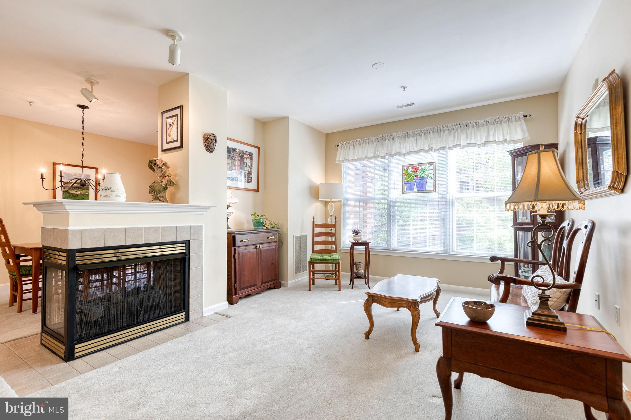 400 SYMPHONY CIRCLE 257C