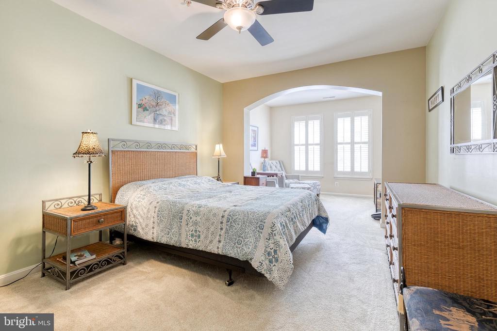 400 SYMPHONY CIRCLE 257C