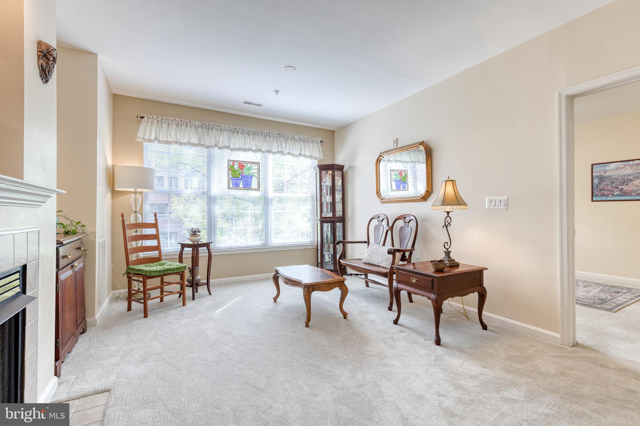 400 SYMPHONY CIRCLE 257C