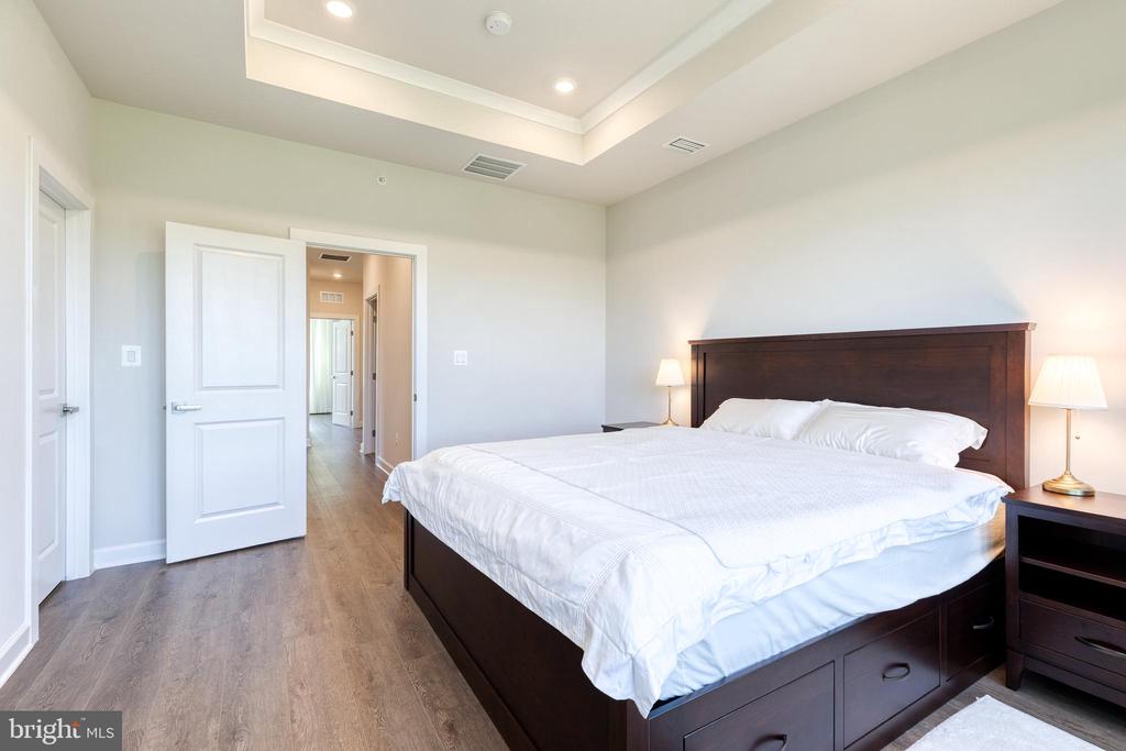 200 HICKORY HOLLOW COURT