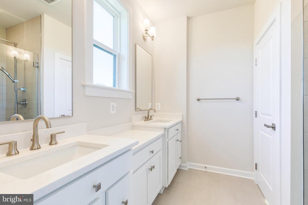 200 HICKORY HOLLOW COURT