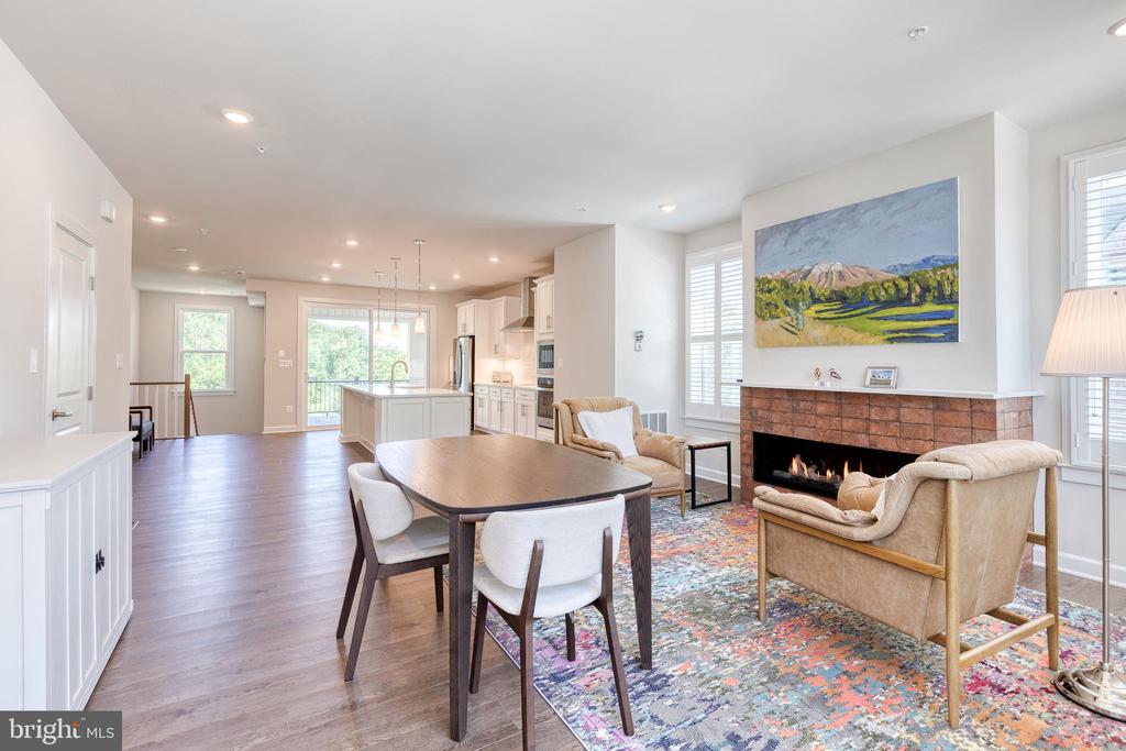 200 HICKORY HOLLOW COURT