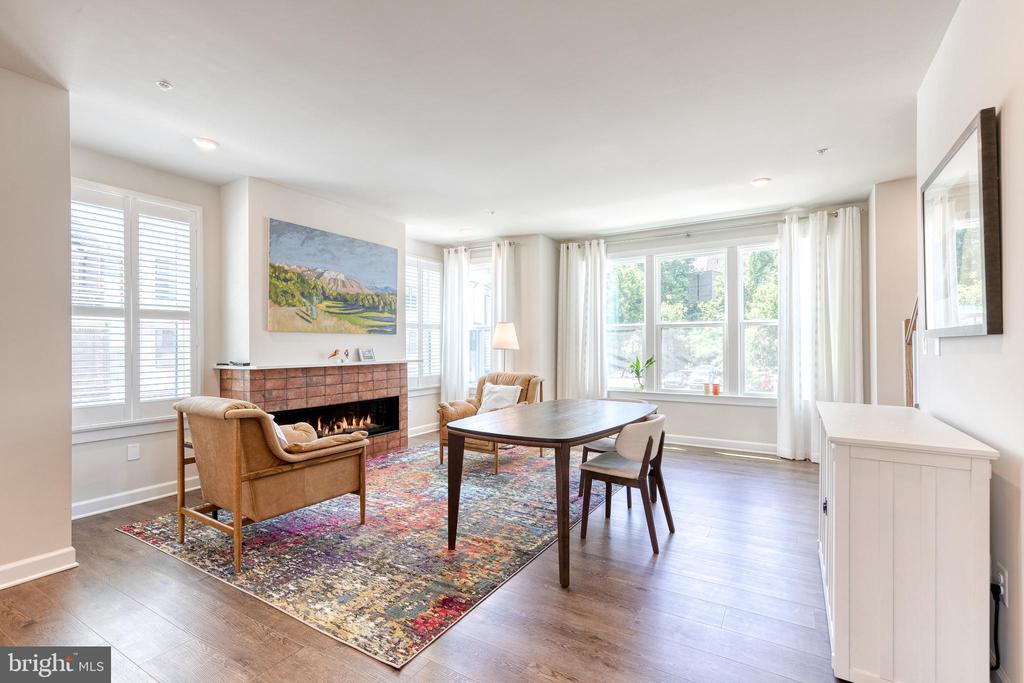 200 HICKORY HOLLOW COURT