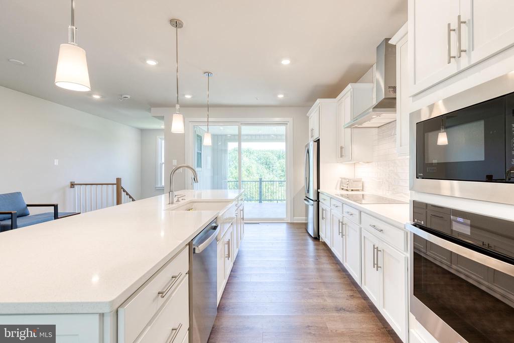 200 HICKORY HOLLOW COURT