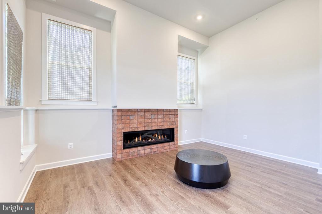 200 HICKORY HOLLOW COURT