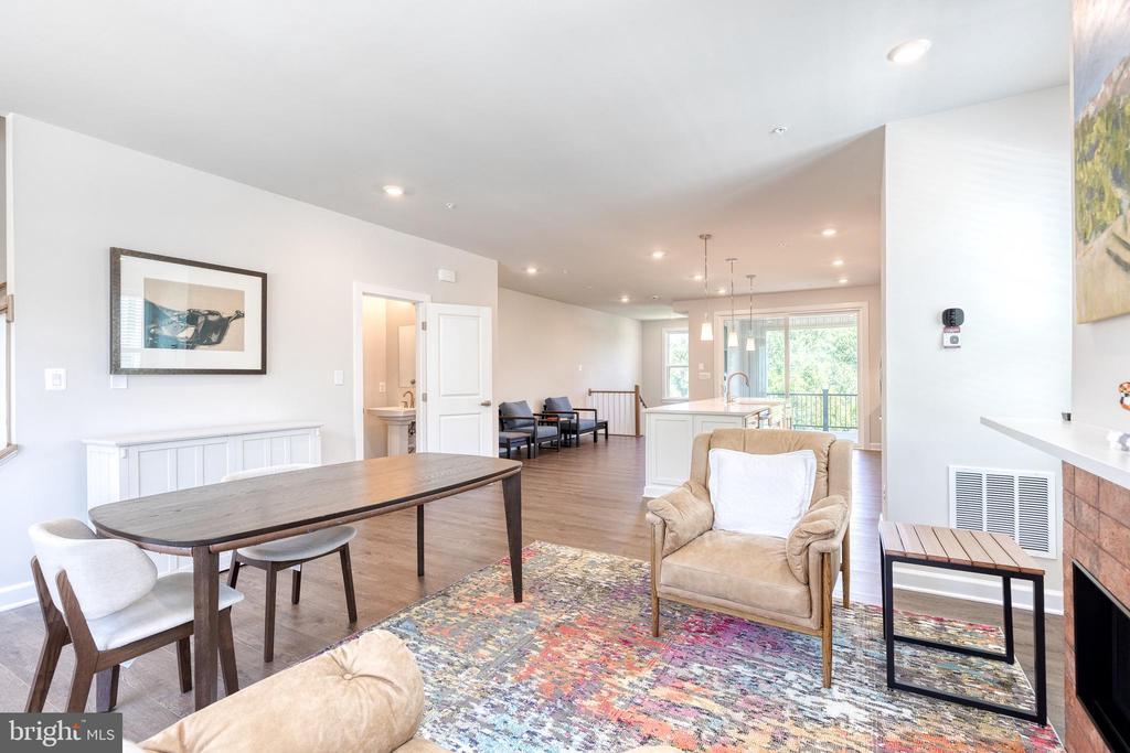 200 HICKORY HOLLOW COURT
