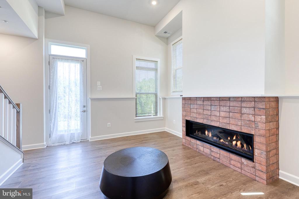 200 HICKORY HOLLOW COURT