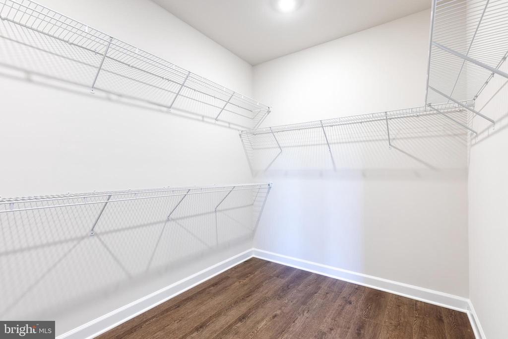 200 HICKORY HOLLOW COURT