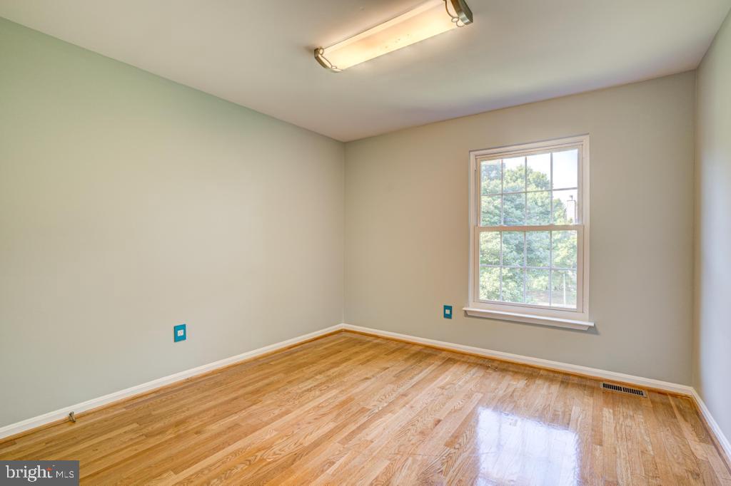 4421 Rolling Meadows Way