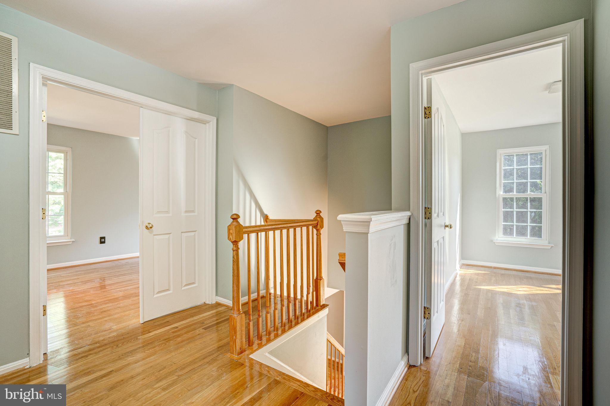 4421 Rolling Meadows Way