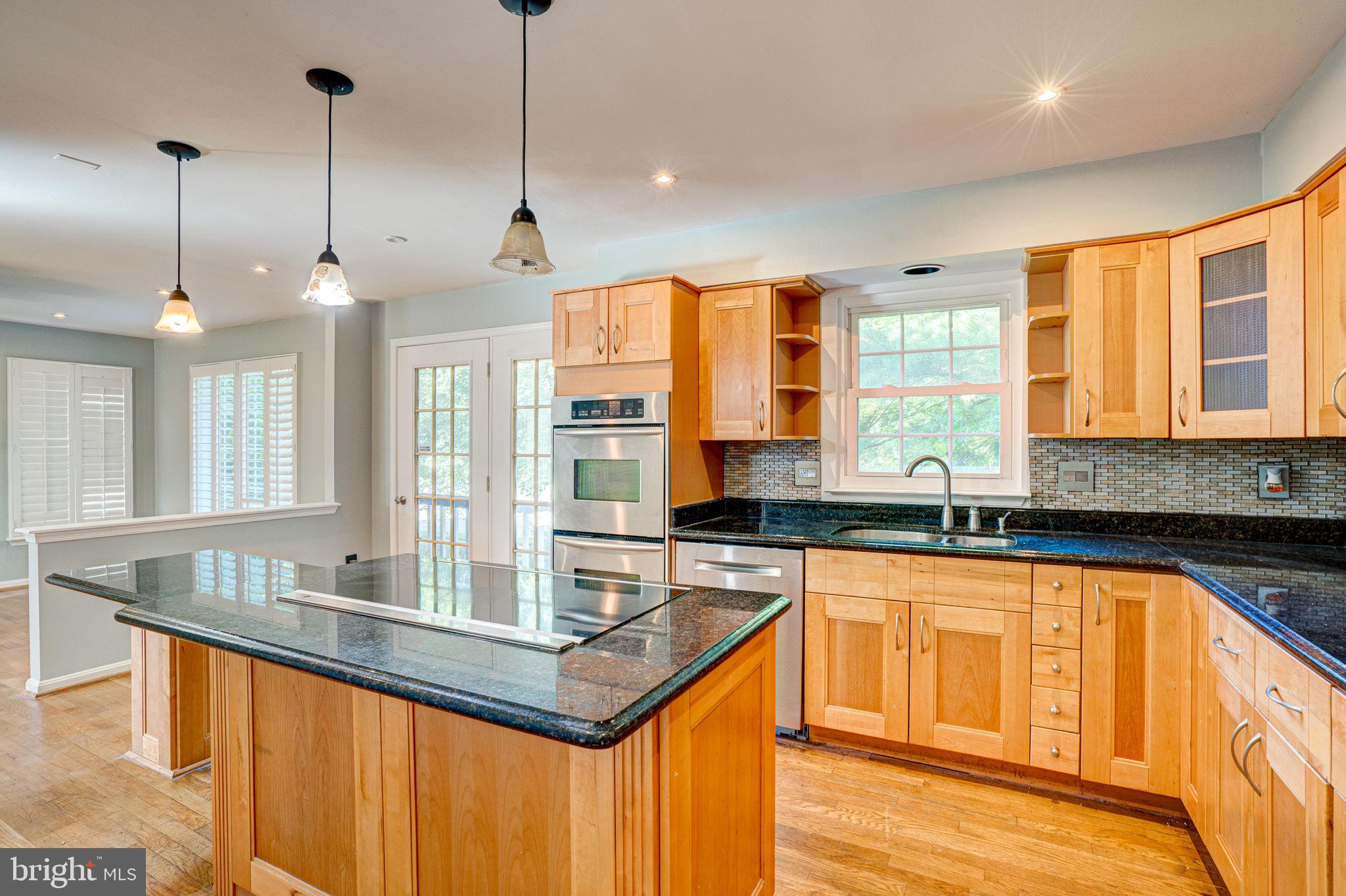 4421 Rolling Meadows Way