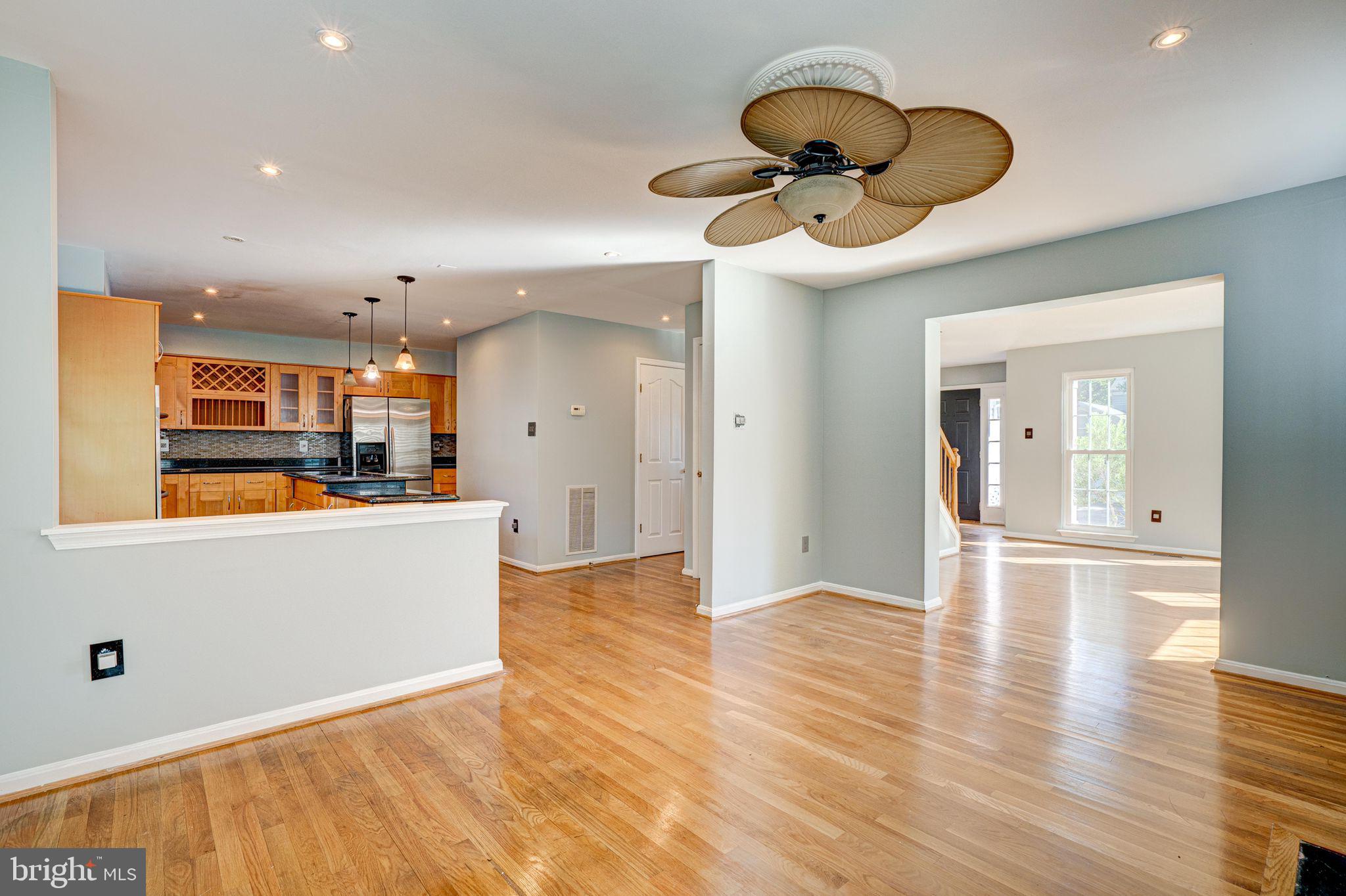 4421 Rolling Meadows Way