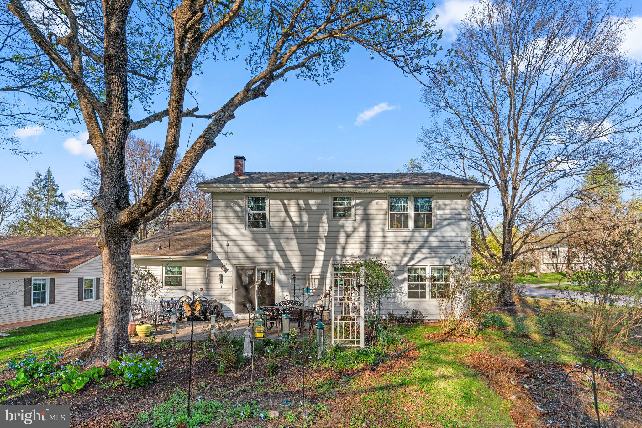 7035 IVORYHAND PLACE