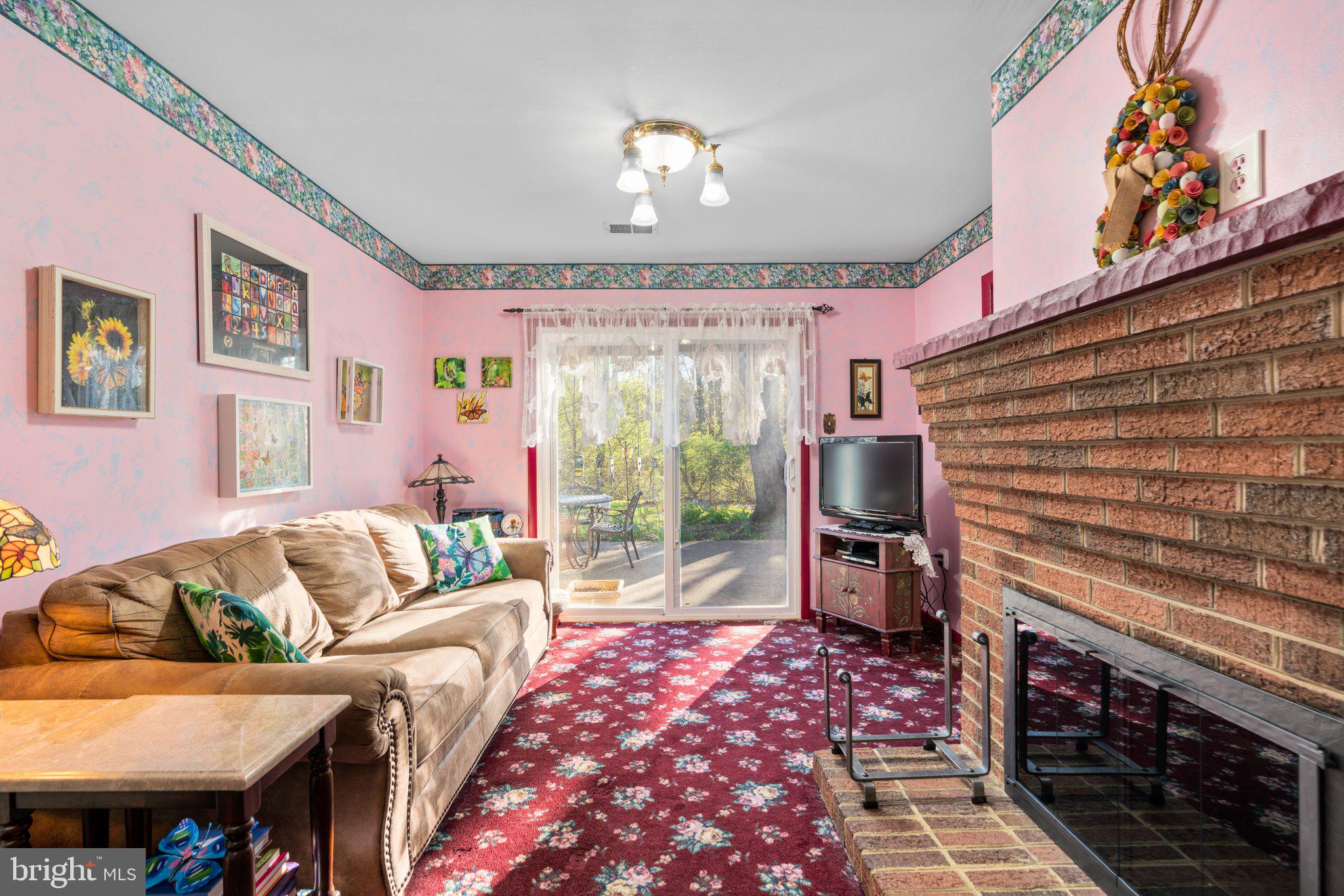 7035 IVORYHAND PLACE