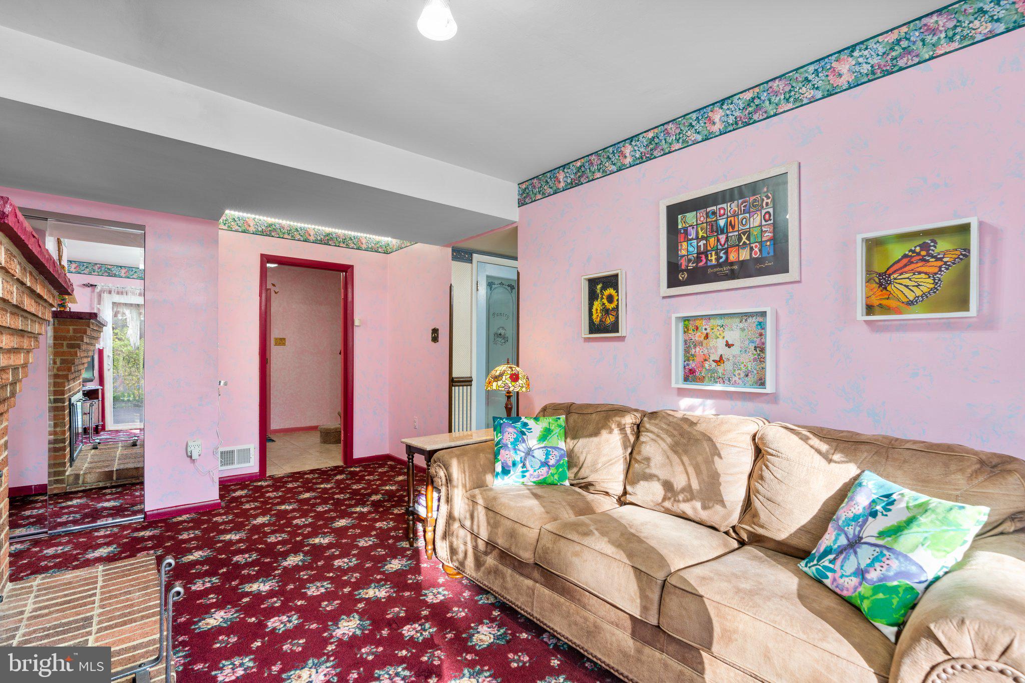 7035 IVORYHAND PLACE