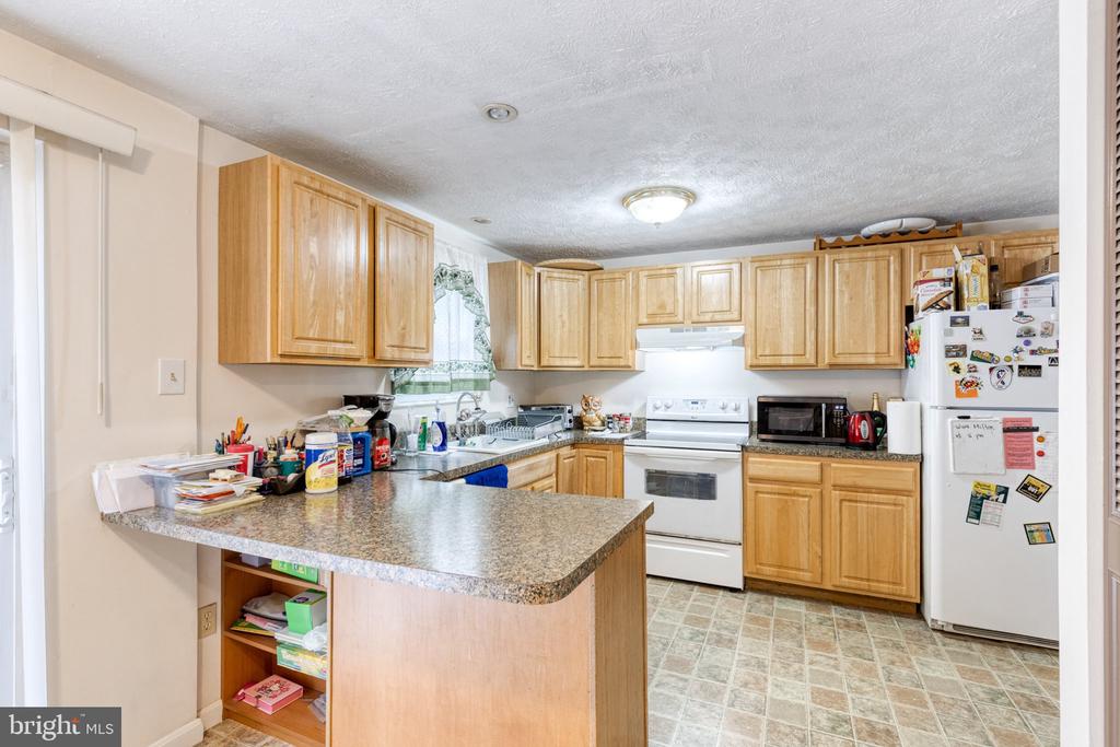 7178 PEACE CHIMES COURT