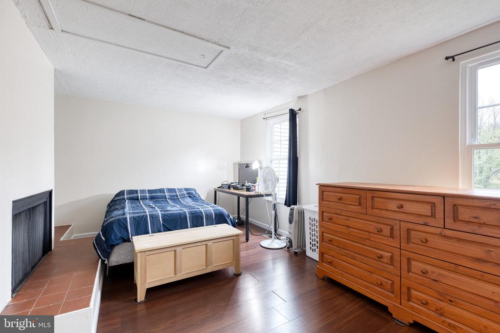 7178 PEACE CHIMES COURT