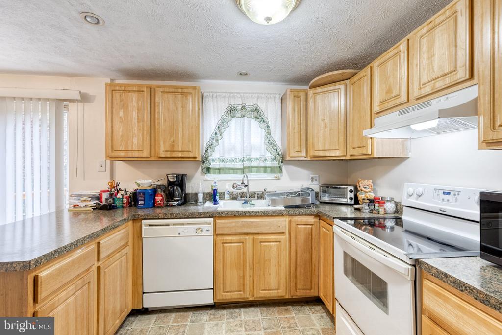 7178 PEACE CHIMES COURT