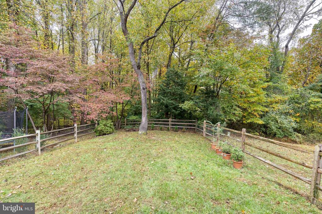 7178 PEACE CHIMES COURT