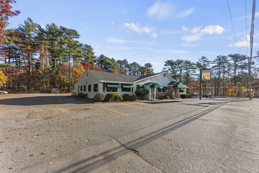 2352 Cranberry Hwy