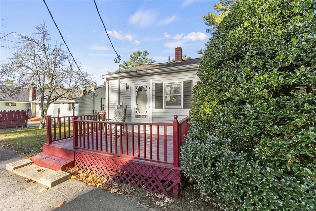 2352 Cranberry Hwy