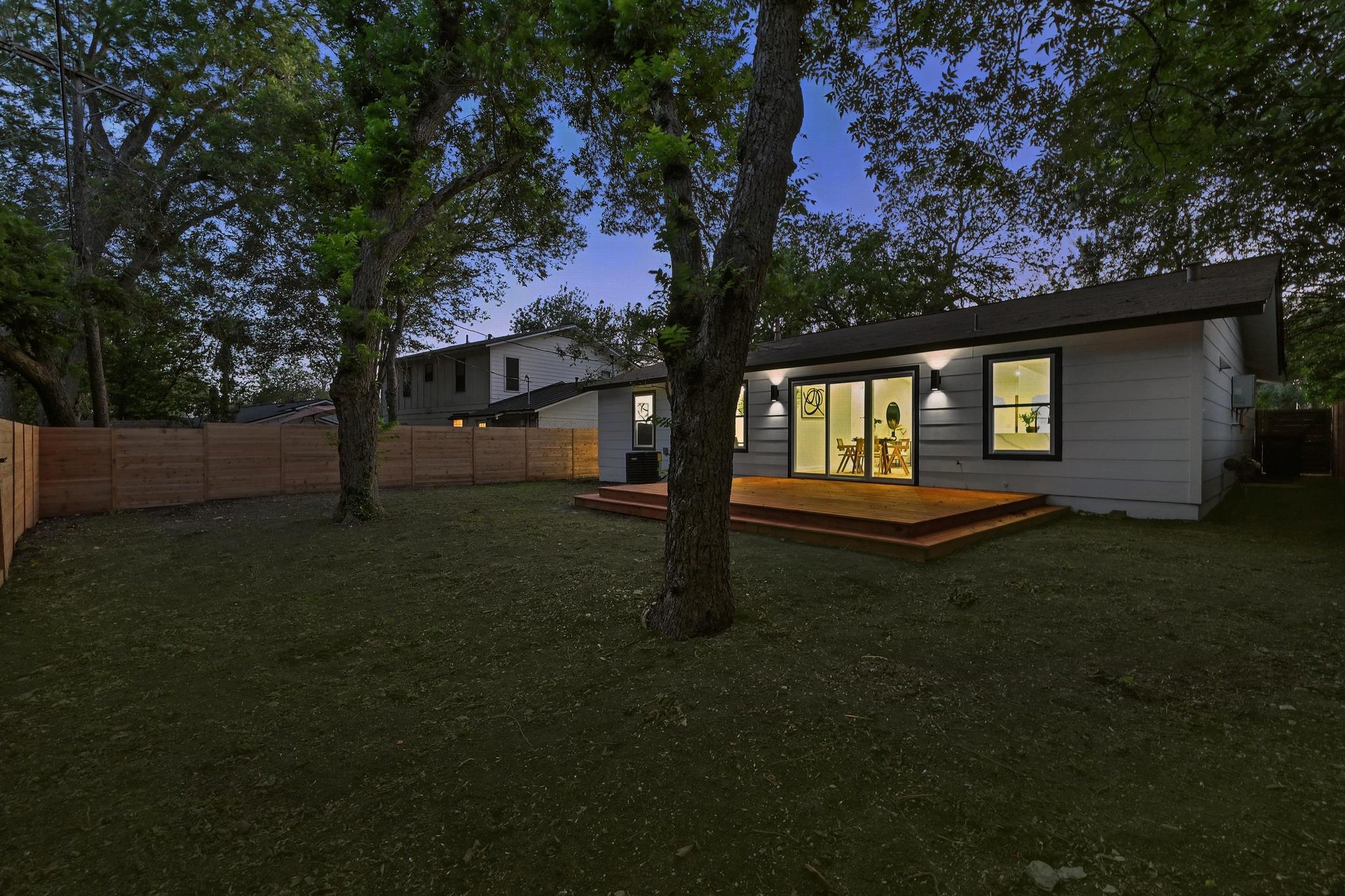8411 Rockwood LN