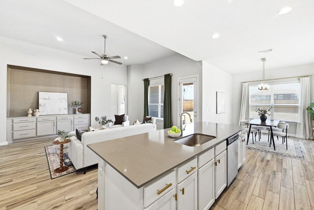 7212 Cardinal Bloom LOOP