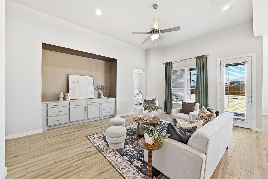 7212 Cardinal Bloom LOOP