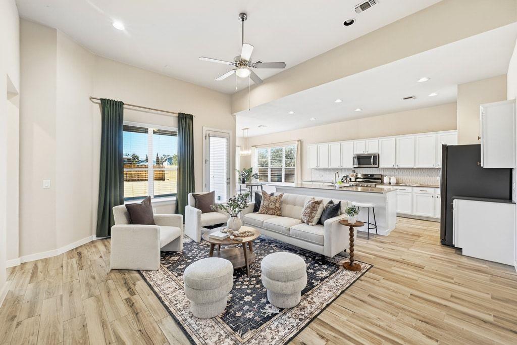 7212 Cardinal Bloom LOOP