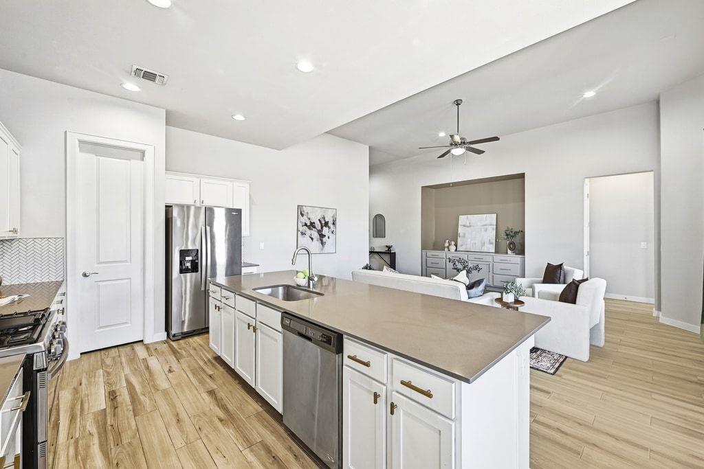 7212 Cardinal Bloom LOOP