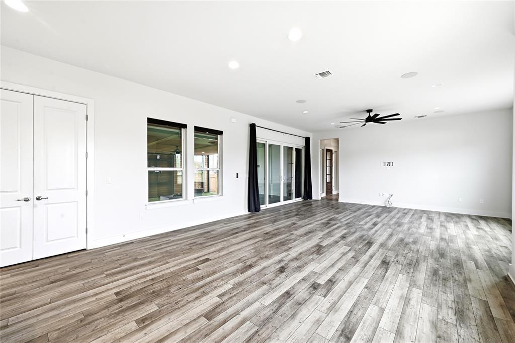 7801 Donnelley DR