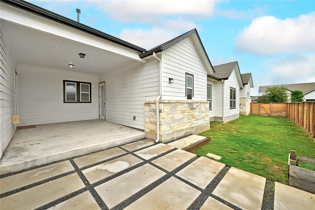 7801 Donnelley DR