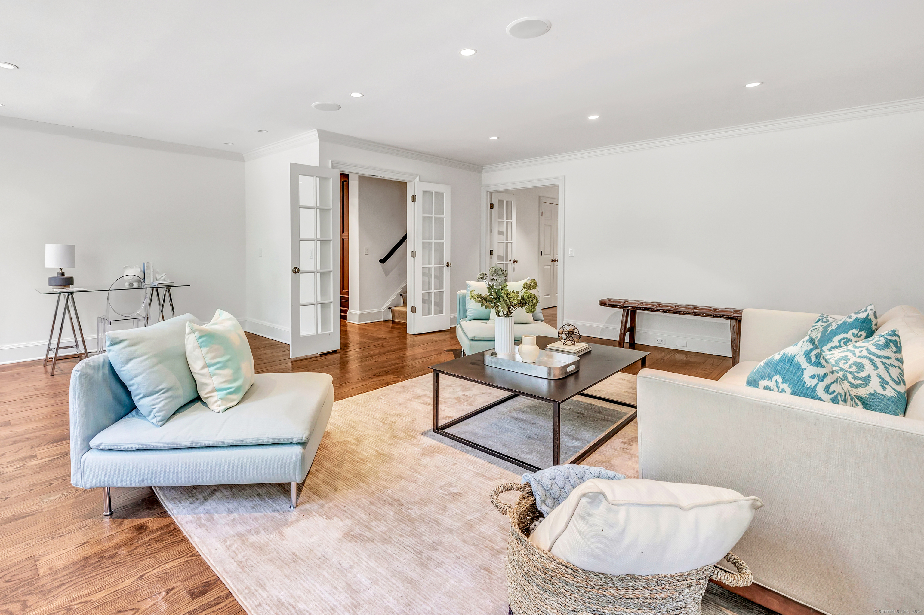 9 Brookside Drive