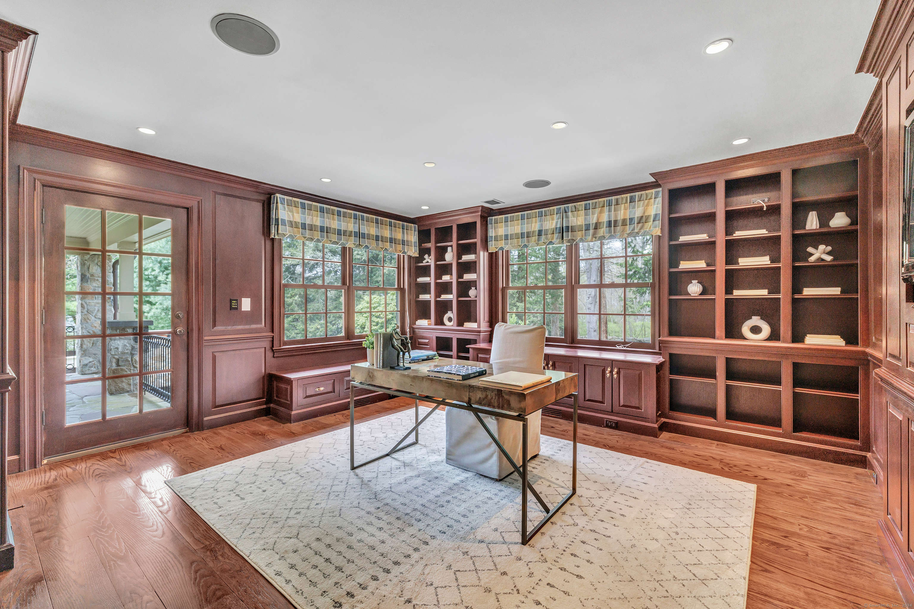 9 Brookside Drive