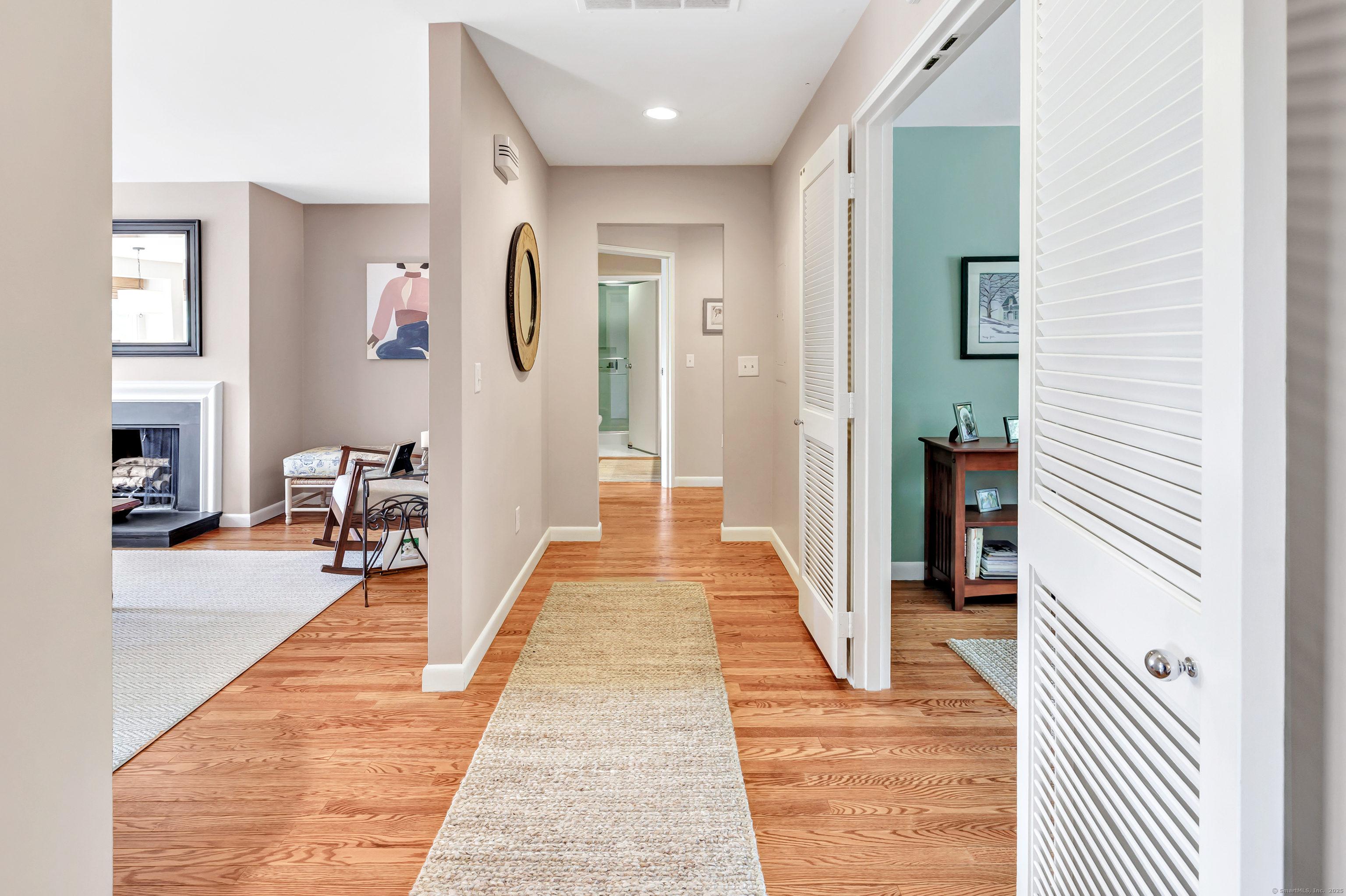 6 Hills Lane 6