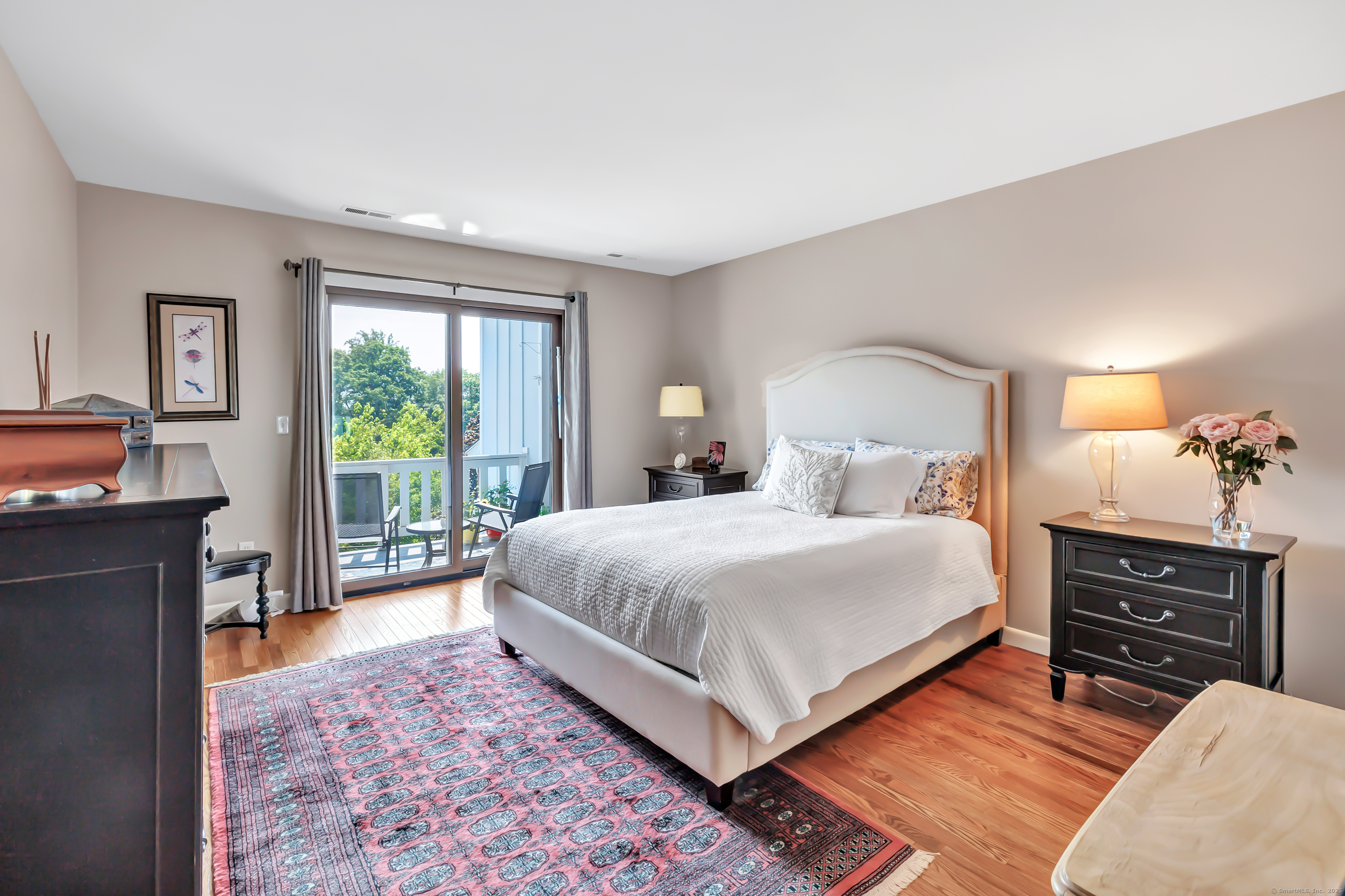 6 Hills Lane 6