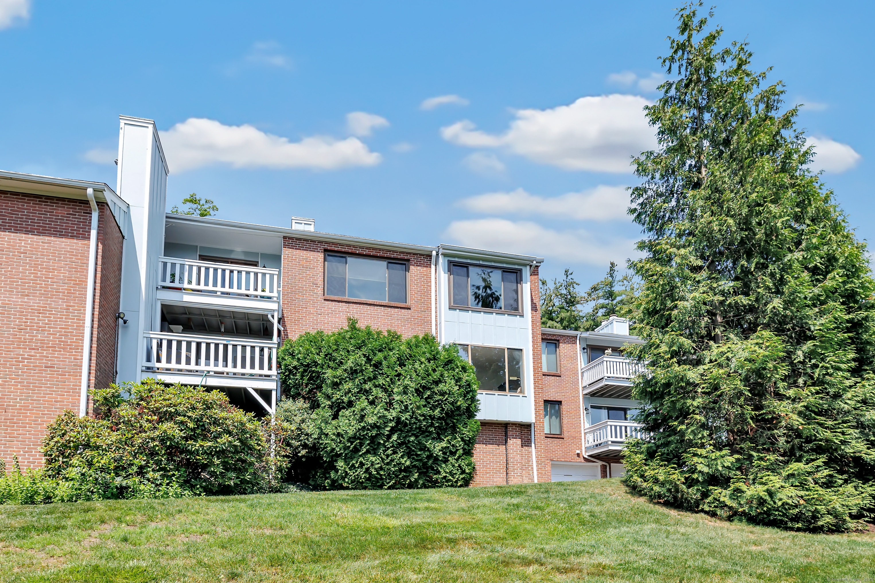6 Hills Lane 6