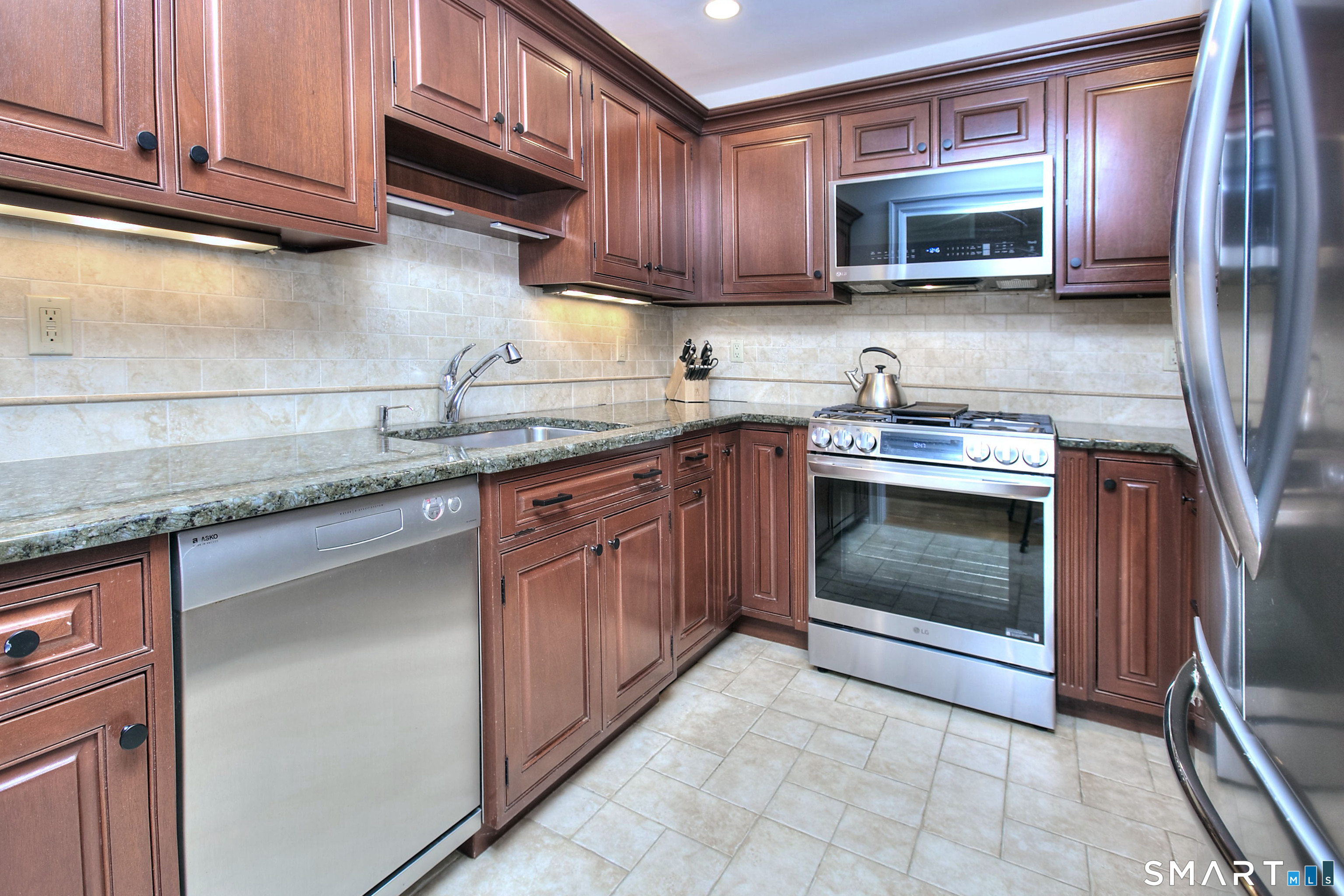 136 East Avenue APT 4C