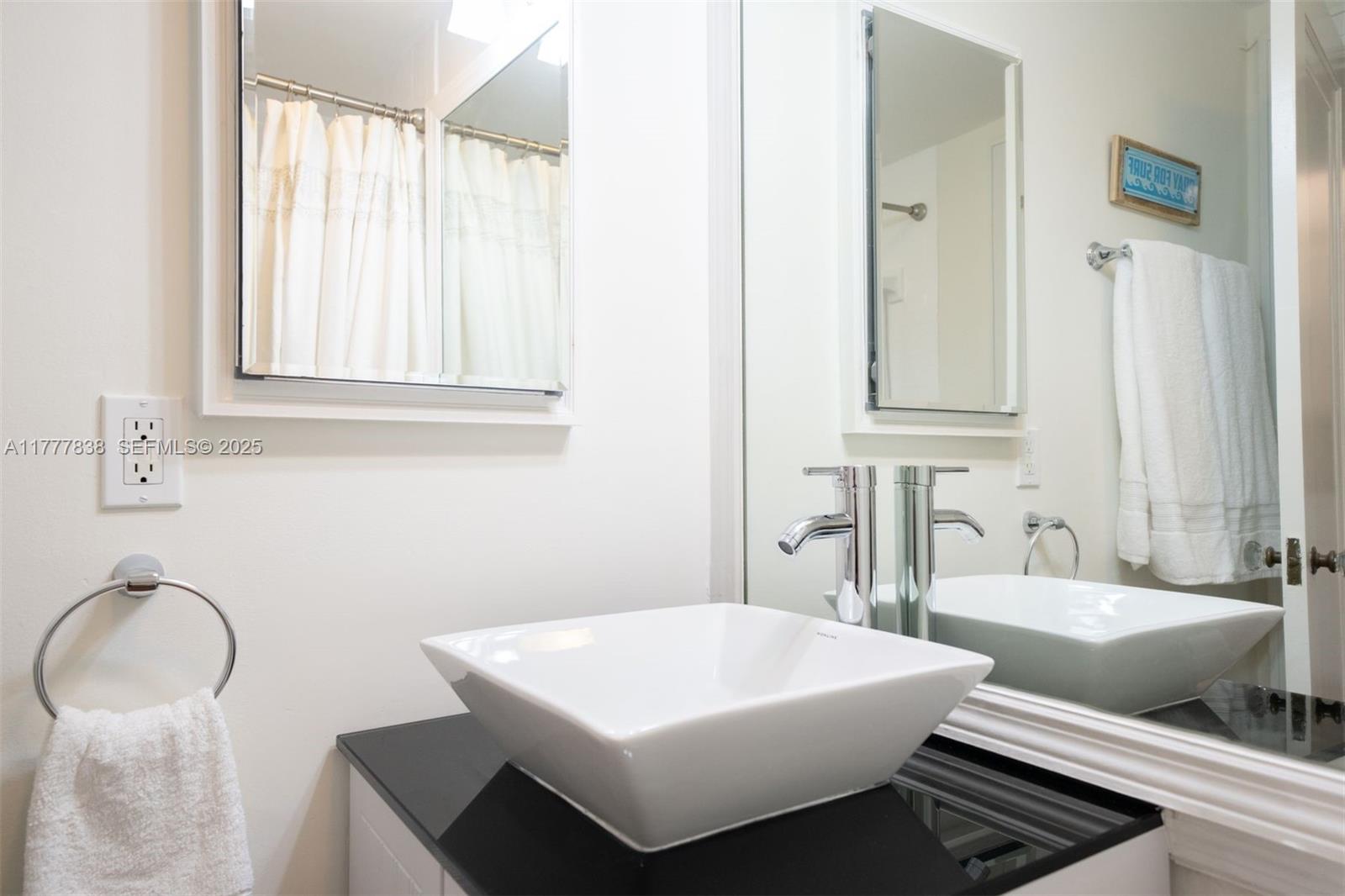 235 Sunrise Avenue 3052