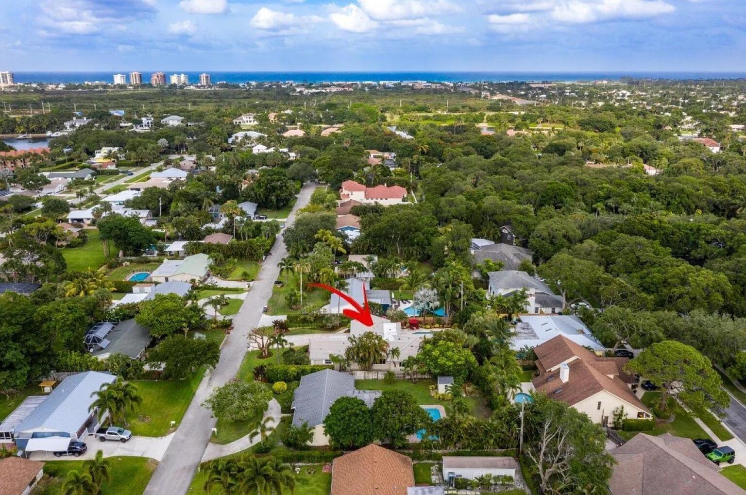 2436 Holly Lane NE