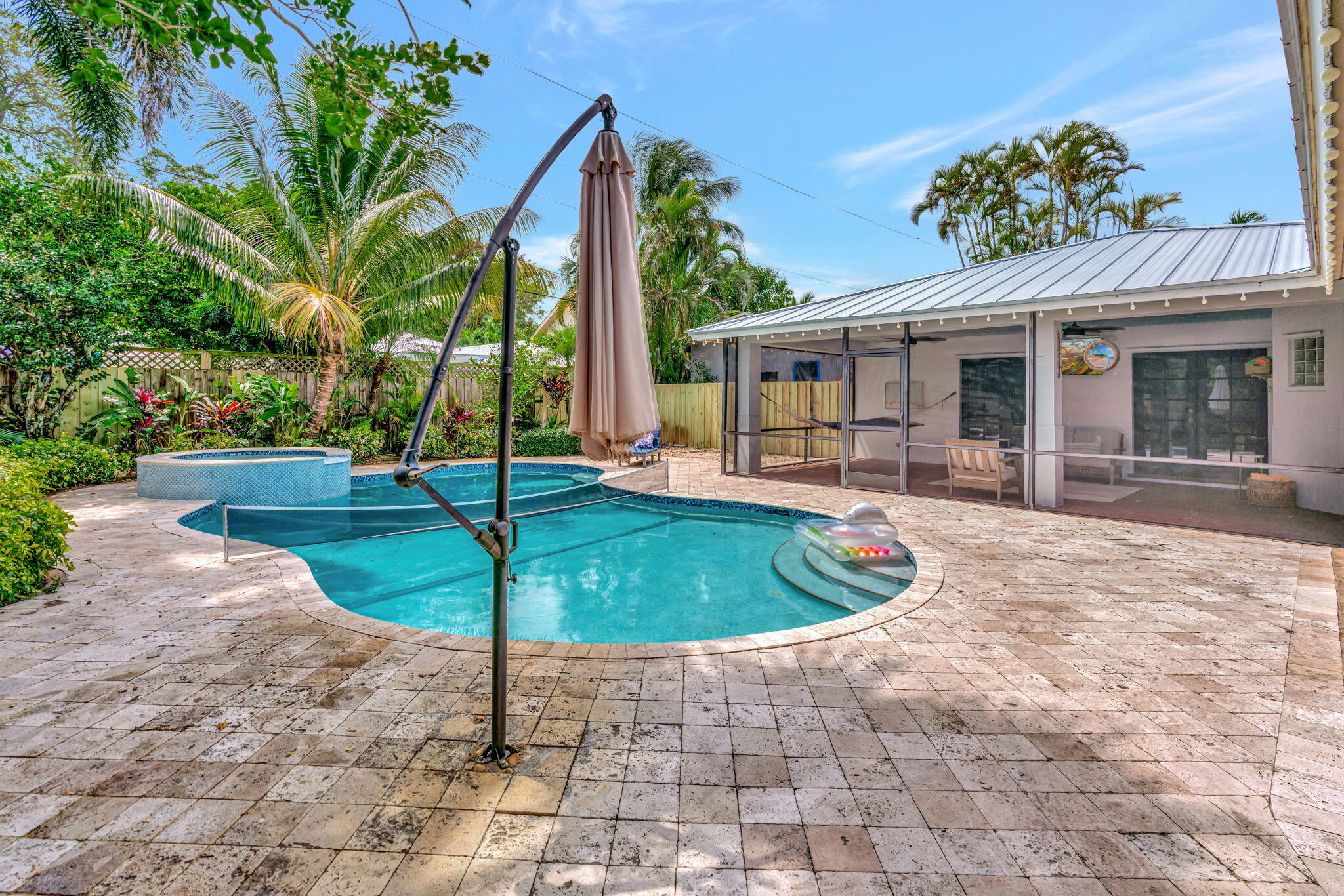 2436 Holly Lane NE