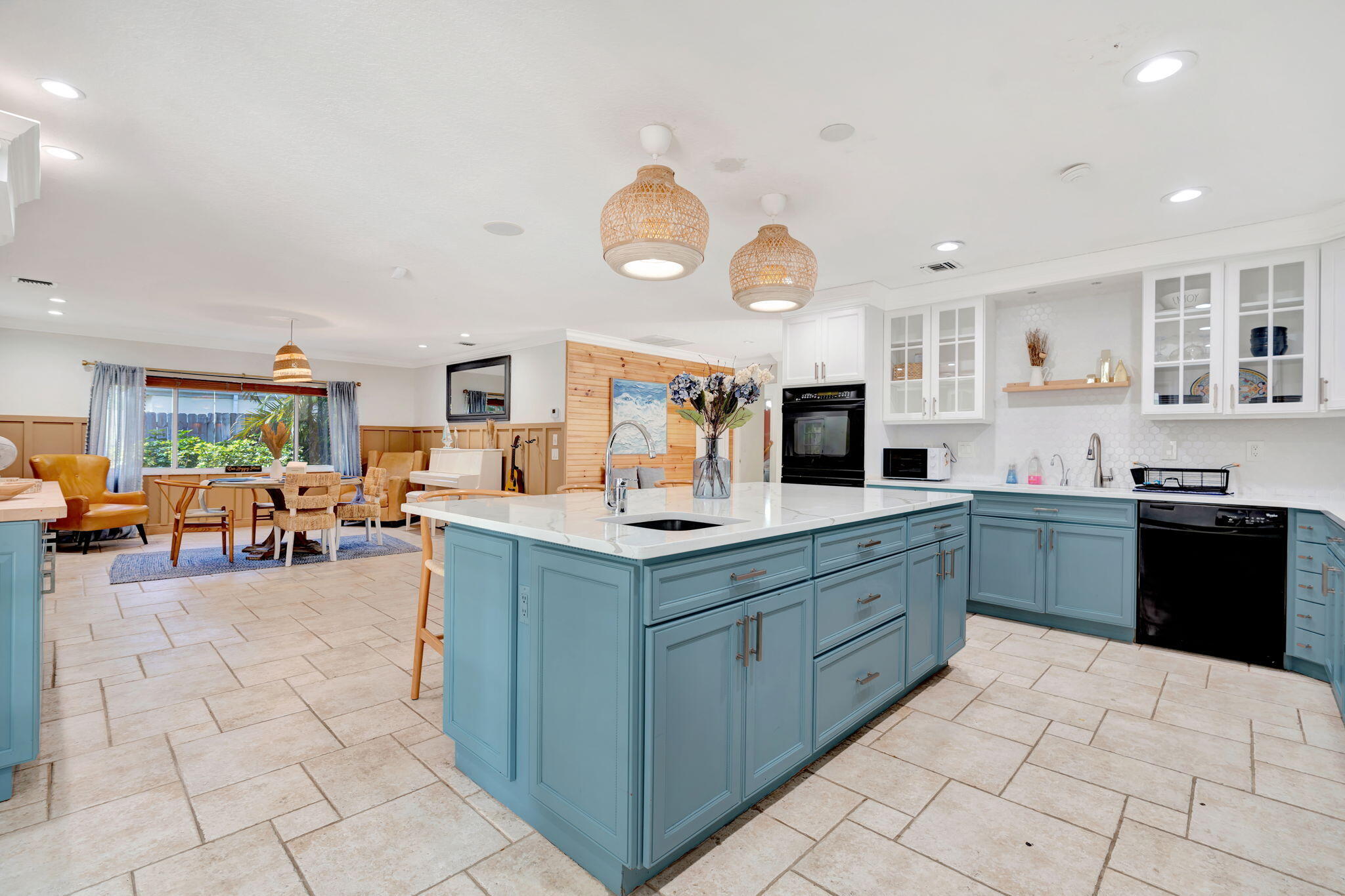 2436 Holly Lane NE