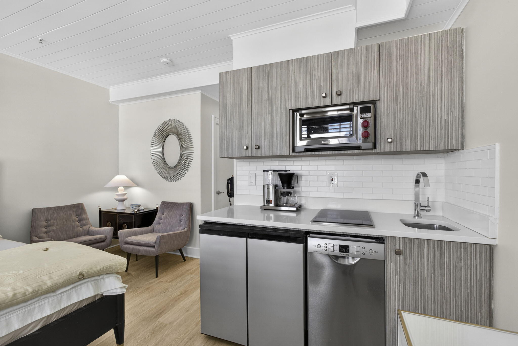 235 SUNRISE Avenue 3044
