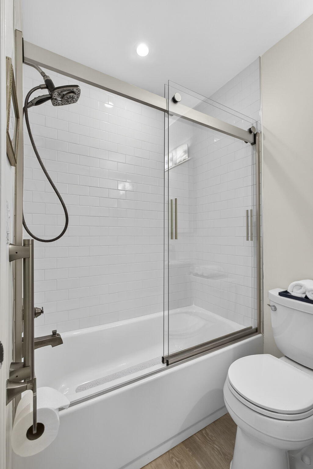 235 SUNRISE Avenue 3044