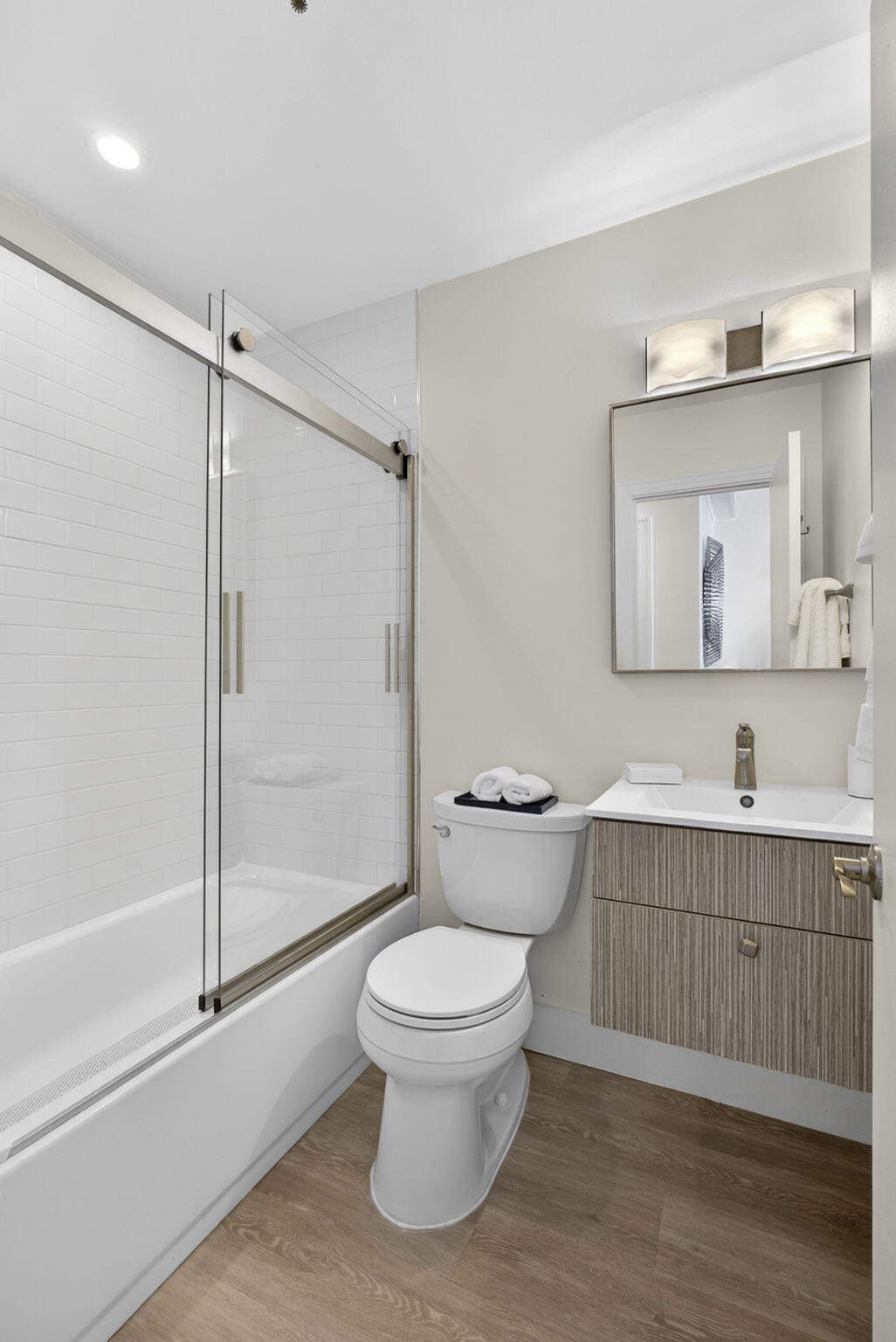 235 SUNRISE Avenue 3044