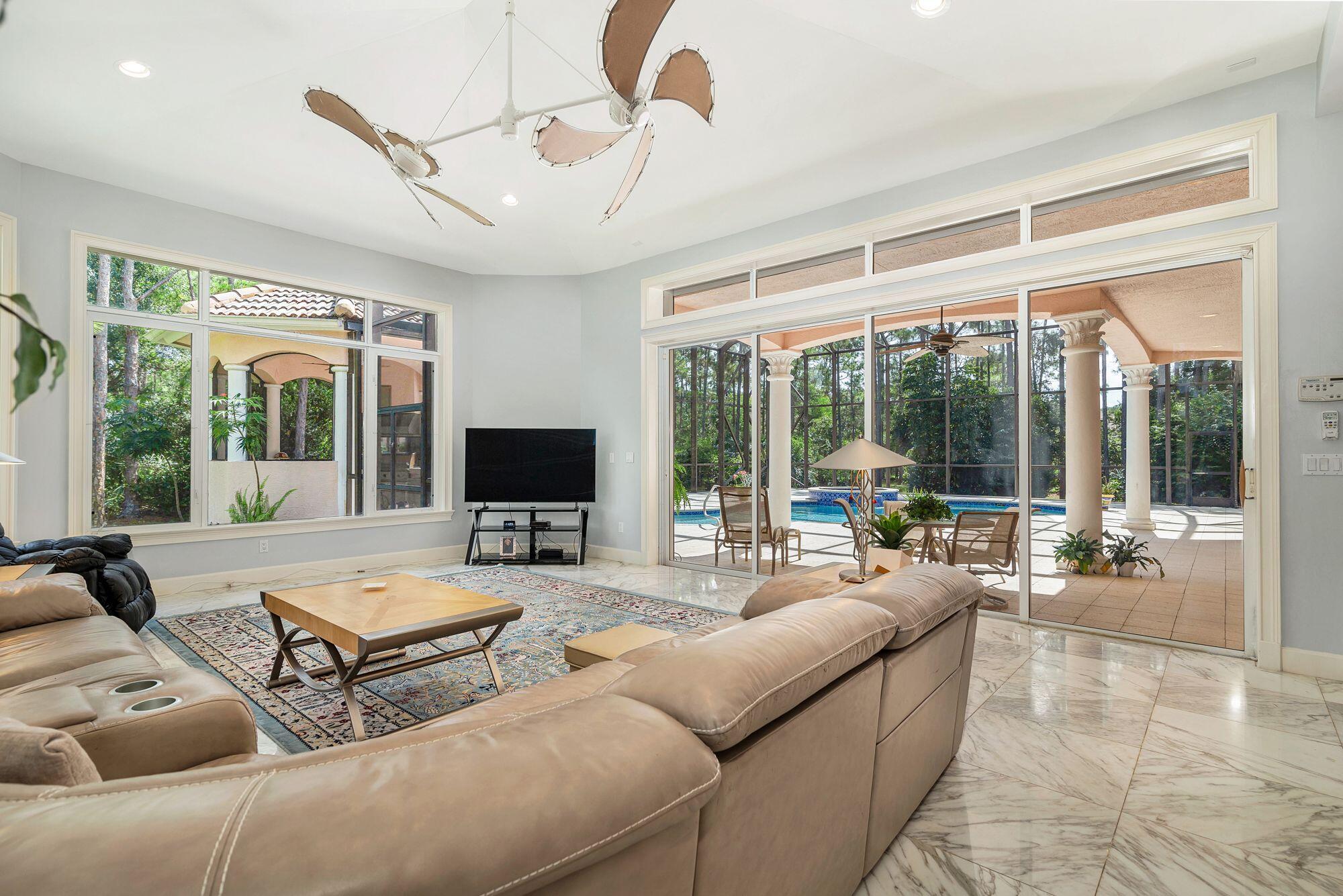 14589 Crazy Horse Lane